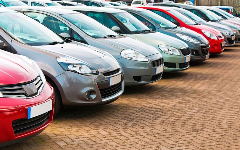 Estelionato em loja de veículos de Irati: cliente denuncia golpe em negociação de carro