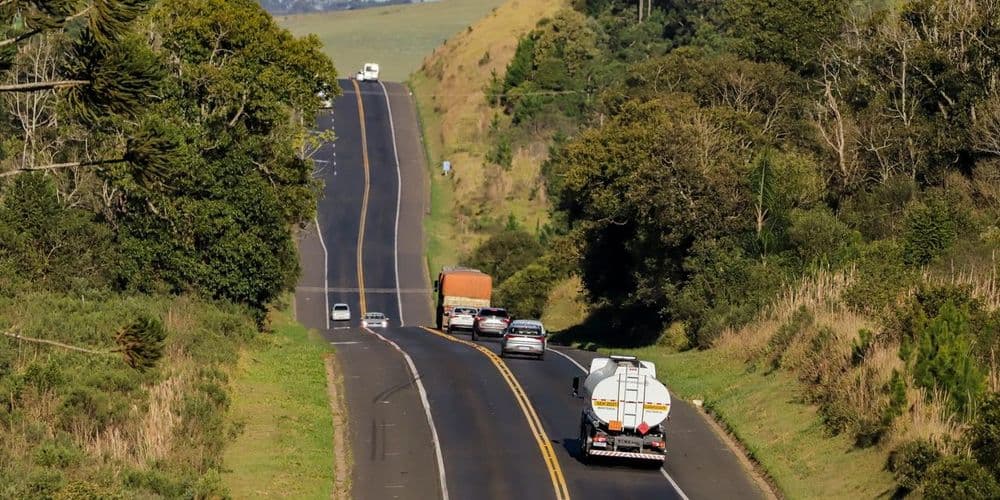 Trânsito: 'Pare e Siga' e obras exigem atenção em rodovias da região