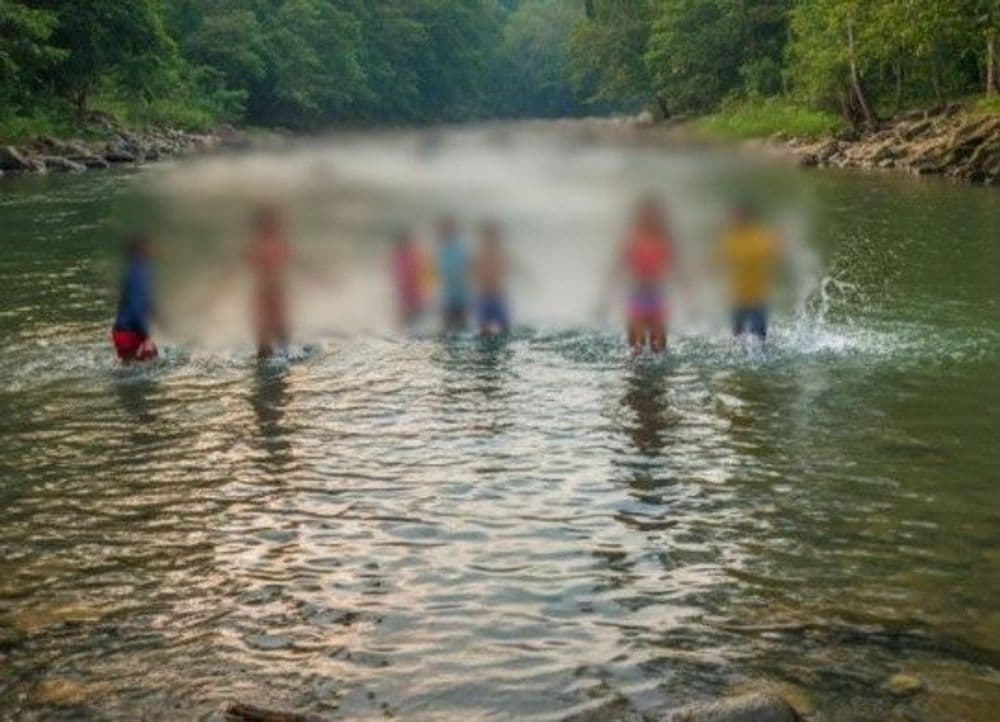 Mulheres são presas por abandono de incapaz após crianças serem encontradas sozinhas em rio no PR