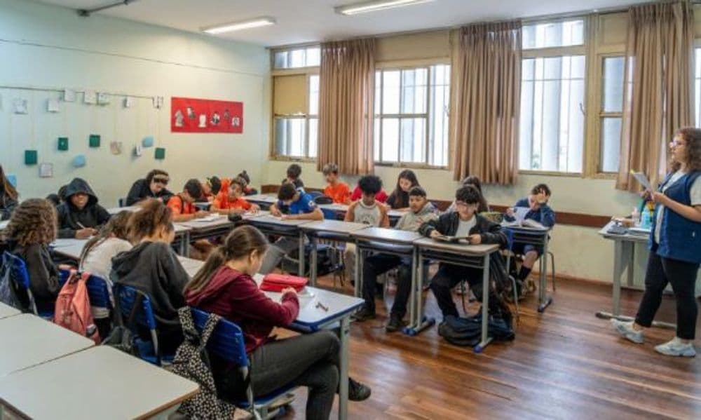 Rede estadual abre matrículas presenciais para estudantes que perderam o prazo regular