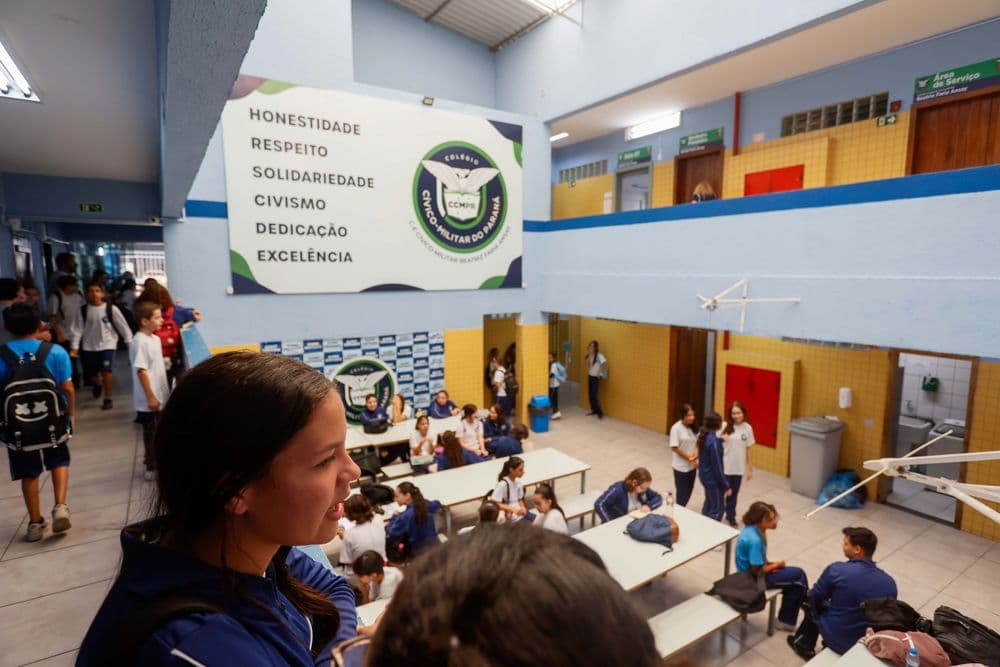 Modelo cívico-militar na educação do Paraná é aprovado por 90% de pais e professores