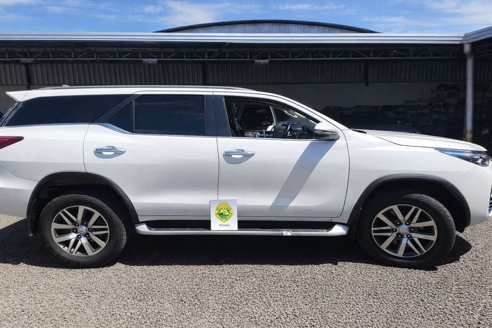 Caminhonete furtada em Santa Catarina é recuperada em Prudentópolis e casal é preso